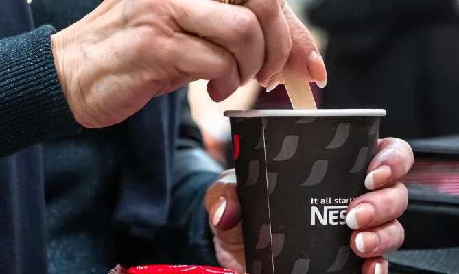Nestlé Professional - Profesionální kávovary na instantní kávu