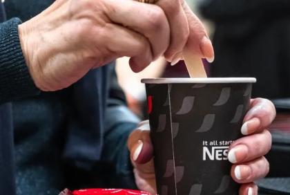 Nestlé Professional - Profesionální kávovary na instantní kávu
