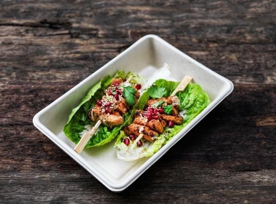 Garden Gourmet® Veganské kousky v tahini marinádě se salátem z granátového jablka2