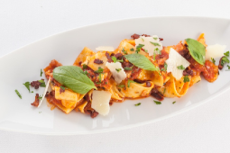 Těstoviny pappardelle all´amatriciana