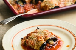 Gratinované milánské lilky „parmigiana“ v rajčatové omáčce