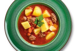 rostlinna_gulasova_polevka