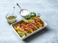 krupave-tacos-s-marinovanymi-nudlickami-v-omacce-mole-kapustou-a-salsou-verde
