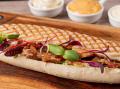 Křupavé panini s GARDEN GOURMET® Veganské kousky, THOMY Burger omáčkou